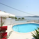 Charming Marin, 30 Meters From The Beach, Pool Heated, Split-trogir Area Seget Vranjica