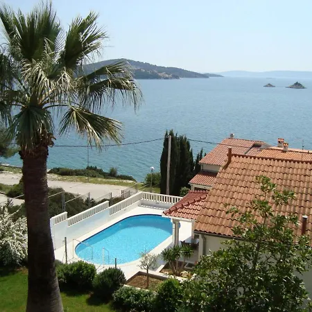 Charming Marin, 30 Meters From The Beach, Pool Heated, Split-trogir Area *
